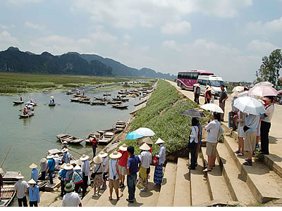 Travel firms offer Tet tours